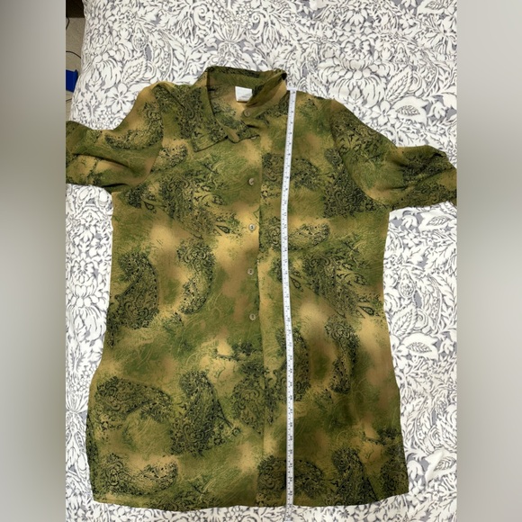 Studio C gorgeous green and yellow button down long top size 14-16 w/ side slit - Picture 6 of 11